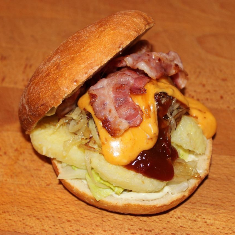 Knödelburger mit Bacon
