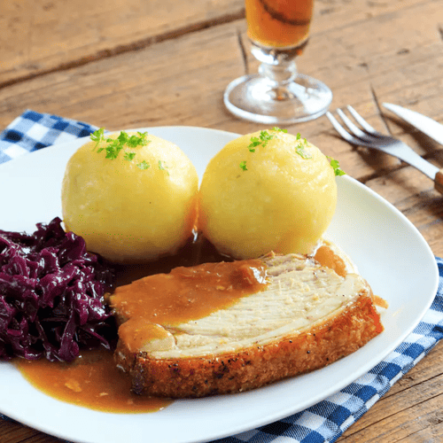 Knödel im Thermomix: Schweinebraten mit Bierkruste