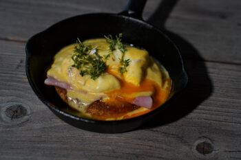 Roundies Eggs Benedict