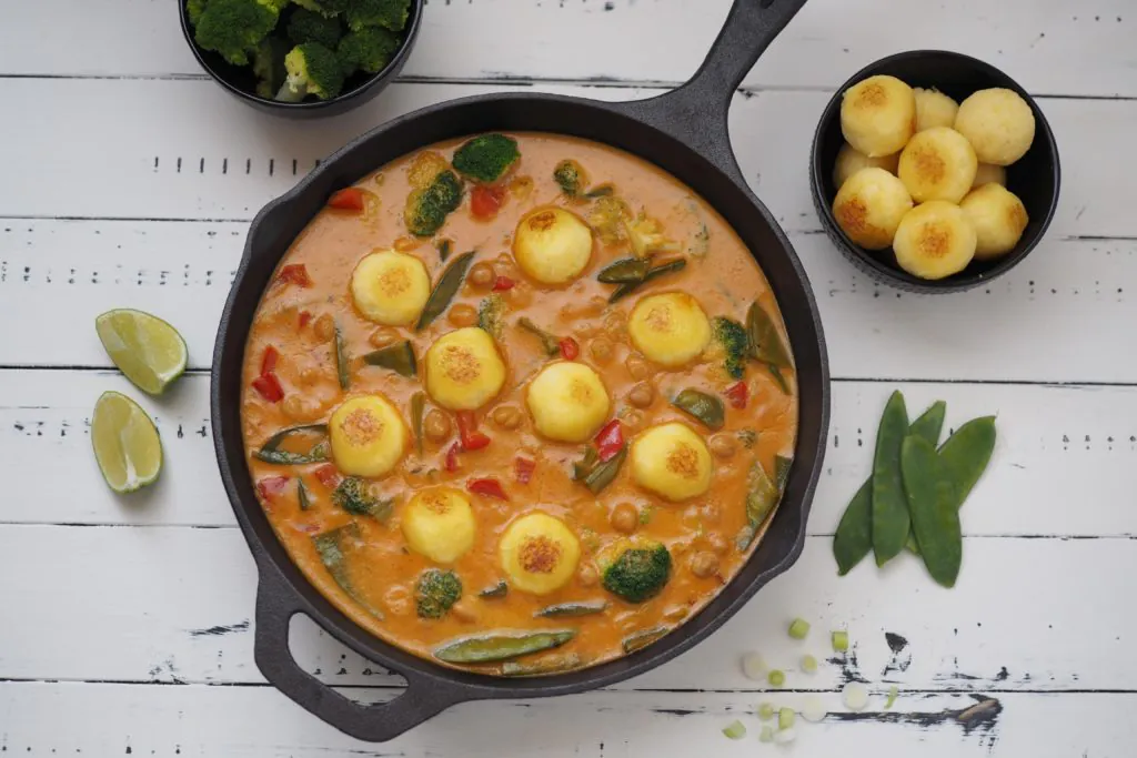 Schnelle Curry-Knödelino-Pfanne