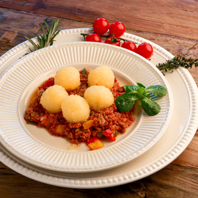 Vegane Gemüse-Hack-Pfanne mit Knödelinos®