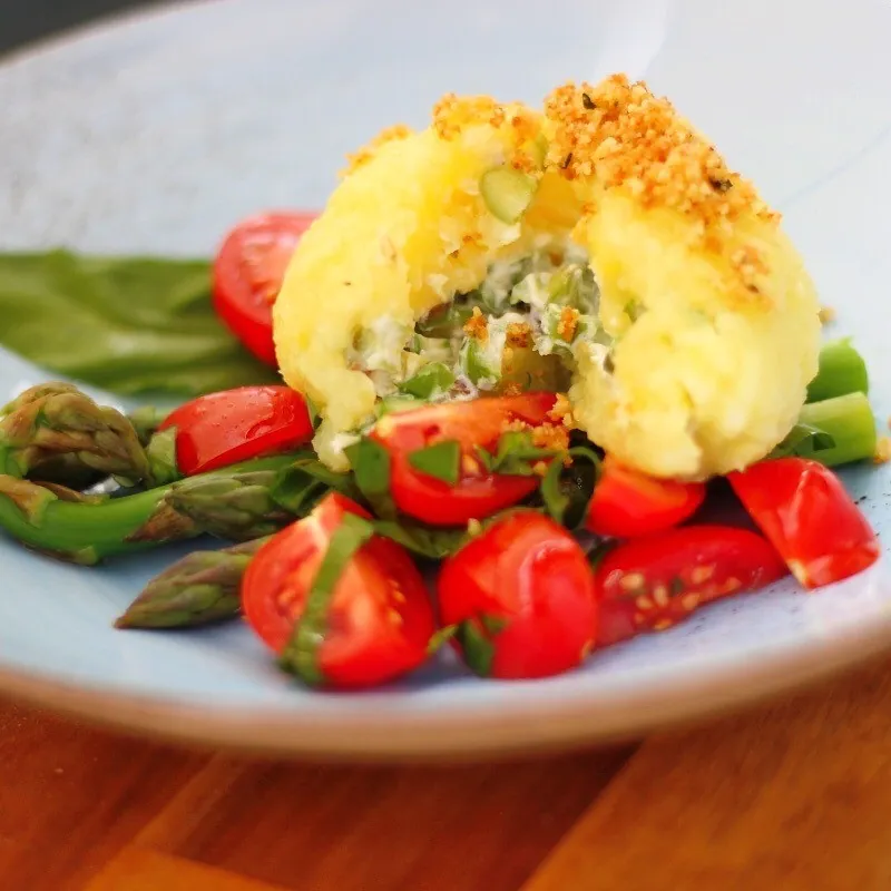 Knödel und Spargel